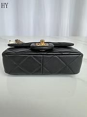 Chanel Mini Flap Bag White Double Pearl Crush in Black Calfskin 18x13x7cm - 5