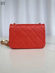 Chanel Mini Flap Bag White Double Pearl Crush in Red Calfskin 18x13x7cm - 5