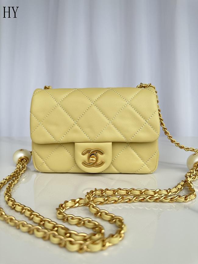 Chanel Mini Flap Bag White Double Pearl Crush in Yellow Calfskin 18x13x7cm - 1