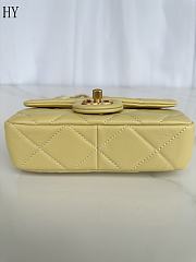 Chanel Mini Flap Bag White Double Pearl Crush in Yellow Calfskin 18x13x7cm - 3