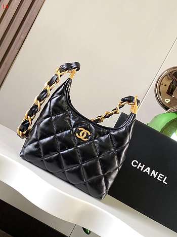 Chanel Hobo Bag Shiny Lambskin Gold-Tone Metal Black 22.5-19.5-8.5cm