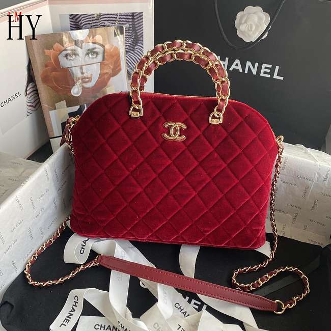 Chanel 24B Quilted Shell Bag Red 20.5x28.5x7cm - 1