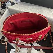 Chanel 24B Quilted Shell Bag Red 20.5x28.5x7cm - 2