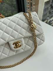 Chanel Camellia White Calfskin Flap Bag 23cm - 2