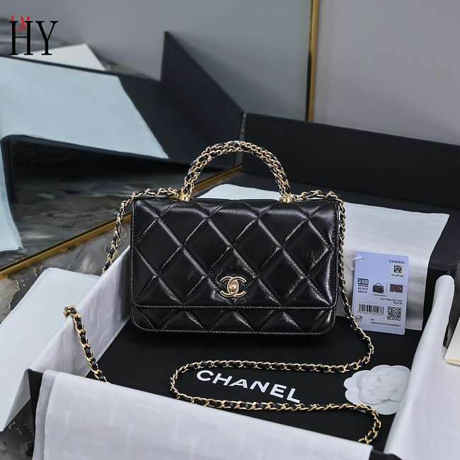 Chanel Flap Phone Holder Shiny Lambskin Black 19cm - 1