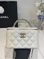 Chanel Vanity Pearl Bag White 17cm - 1