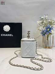 Chanel Vanity Pearl Bag White 17cm - 4