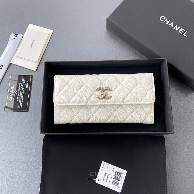 Chane Caviar Qquilted CC Gusset Flap Wallet White 19*10.5*3CM - 1