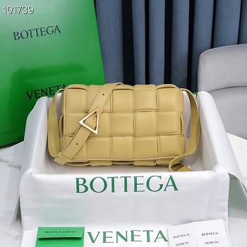 Bottega Veneta Beige Casette Padded Bag 26x18x8cm