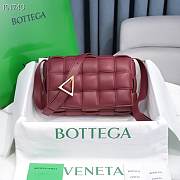 Bottega Veneta Burgundy Casette Padded Bag 26x18x8cm - 1