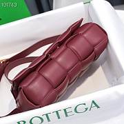 Bottega Veneta Burgundy Casette Padded Bag 26x18x8cm - 3