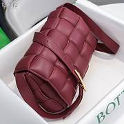 Bottega Veneta Burgundy Casette Padded Bag 26x18x8cm - 4