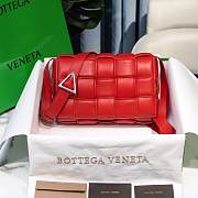 Bottega Veneta Red Casette Padded Bag 26x18x8cm - 1