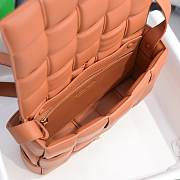 Bottega Veneta Caramel Casette Padded Bag 26x18x8cm - 4