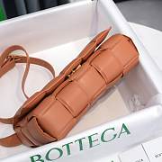 Bottega Veneta Caramel Casette Padded Bag 26x18x8cm - 3