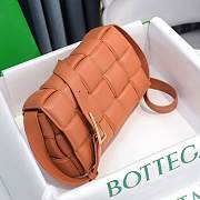 Bottega Veneta Caramel Casette Padded Bag 26x18x8cm - 2