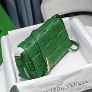 Bottega Veneta Dark Green Casette Padded Bag 26x18x8cm - 3