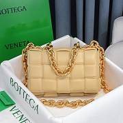 Bottega Veneta Beige Chain Cassette Bag 26x18x8cm - 1