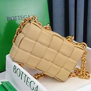 Bottega Veneta Beige Chain Cassette Bag 26x18x8cm - 3