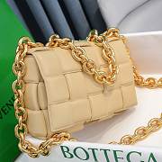 Bottega Veneta Beige Chain Cassette Bag 26x18x8cm - 2