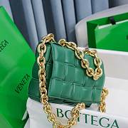 Bottega Veneta Dark Green Chain Cassette Bag 26x18x8cm - 5