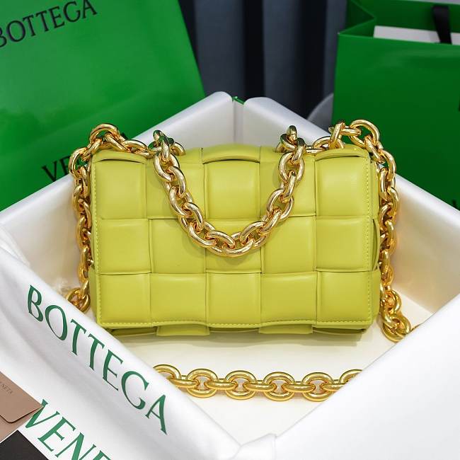 Bottega Veneta Kiwi Chain Cassette Bag 26x18x8cm - 1