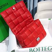 Bottega Veneta Red Chain Cassette Bag 26x18x8cm - 3