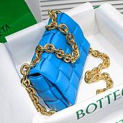 Bottega Veneta Blue Chain Cassette Bag 26x18x8cm - 2