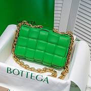 Bottega Veneta Green Chain Cassette Bag 26x18x8cm - 3