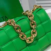 Bottega Veneta Green Chain Cassette Bag 26x18x8cm - 2