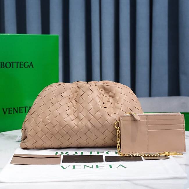 Bottega Veneta The Pouch Beige 38*20*8.5cm - 1