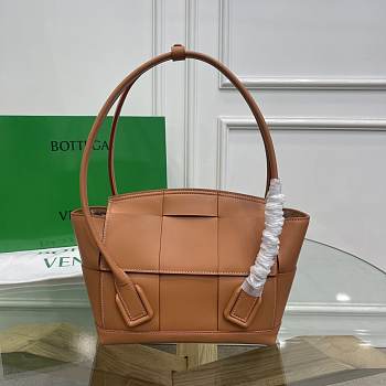 Bottega Veneta Arco Bag Brown 38*33*6cm