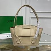 Bottega Veneta Arco Bag Light Beige 38*33*6cm - 1