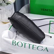 Bottega Veneta Black The Pouch Clutch 23*13*7cm - 2