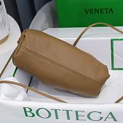 Bottega Veneta Tan The Pouch Clutch 23*13*7cm - 5