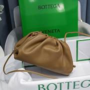 Bottega Veneta Tan The Pouch Clutch 23*13*7cm - 4