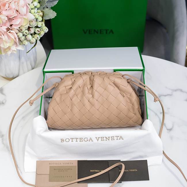 Bottega Veneta Light Beige The Mini Pouch 22×12×7cm - 1