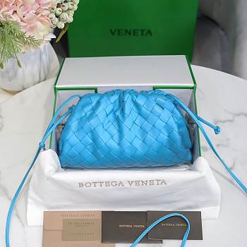 Bottega Veneta Nappa Blue The Mini Pouch 22×12×7cm