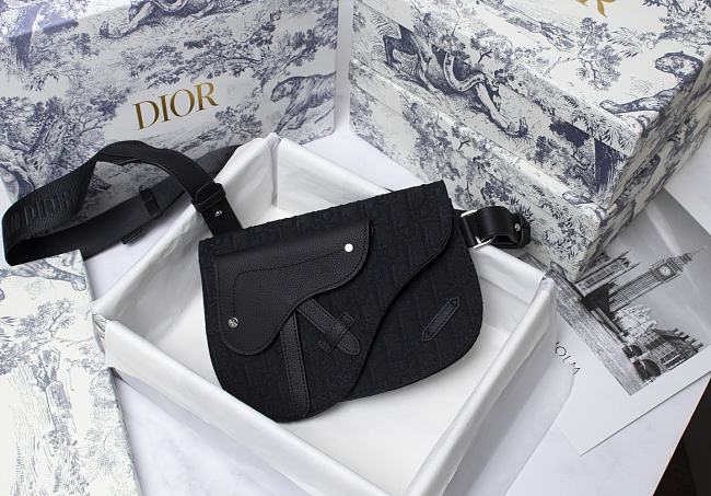 Dior Saddle Pouch Dior Black Oblique Jacquard 23.5x16x3cm		 - 1