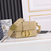 Dior Montaigne Box Bag Beige 17.5*11.5*5cm - 1