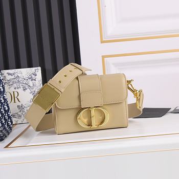 Dior Montaigne Box Bag Beige 17.5*11.5*5cm