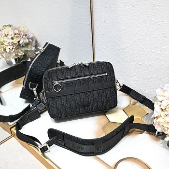 Dior Safari Messenger Bag Black 22x15x5cm