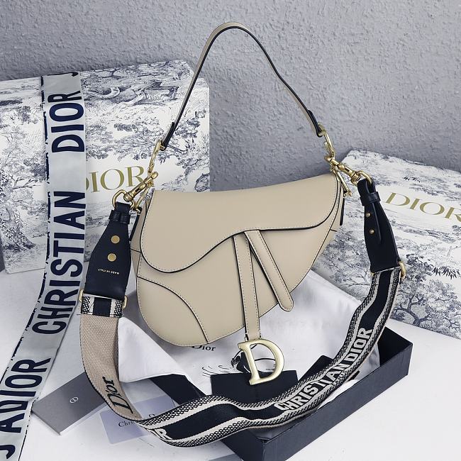 Dior Saddle Bag with Embroidered Strap Beige 25.5*20*6.5cm - 1