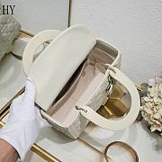 Lady Dior White Ultramatte 24cm - 5