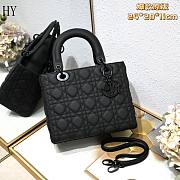 	 Lady Dior Black Ultramatte 24cm - 1