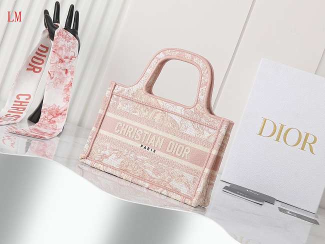 Dior Book Tote Pink Toile De Jouy Embroidery 22 x 17x7 cm - 1