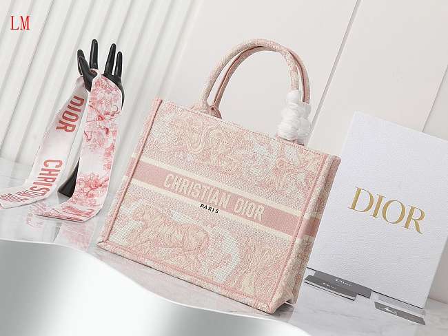 Dior Book Tote Pink Toile De Jouy Embroidery 26.5 x 21x14 cm - 1