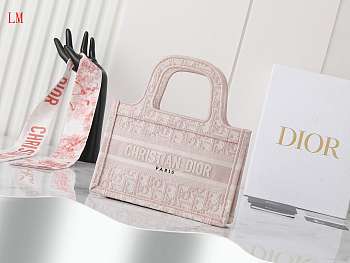 Dior Book Tote Pink Oblique Embroidery 22 x 17x7 cm