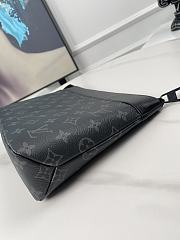 LV Pochette Voyage Souple clutch Size: 32×21×8cm - 2