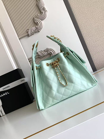 CHANEL 25 grain leather bag size Size: 30x26x14cm